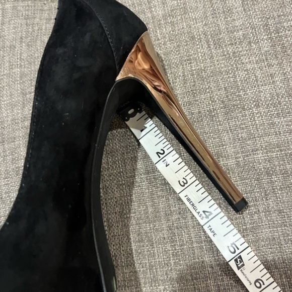 Michael Kors Suave Heels - Picture 7 of 10